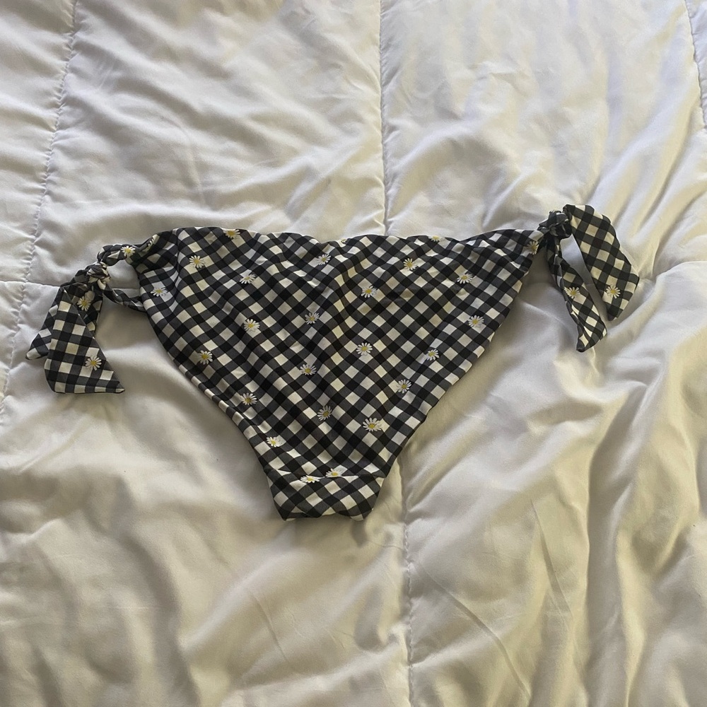 Endless sun bikini bottoms size large black & white checkers with daisies - Picture 2 of 4